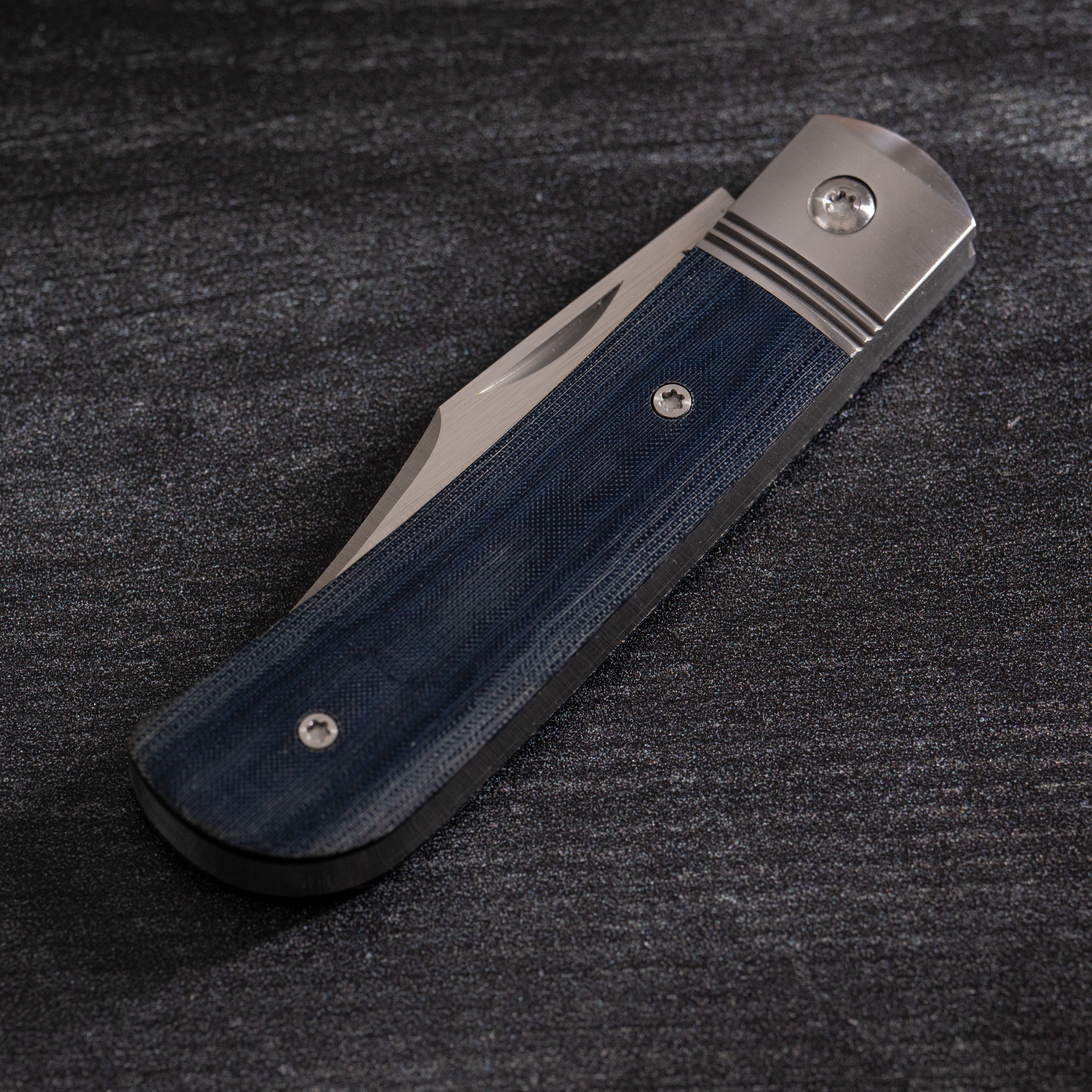 Benny's Clip - Blue Linen Micarta